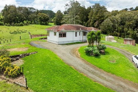 Photo of property in 369 Mangakura Road, Helensville, 0875