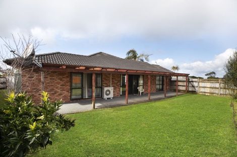 Photo of property in 17 Magic Way, Randwick Park, Auckland, 2105