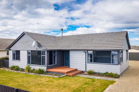 Photo of property in 1 Holmes Street, Waimate, 7924