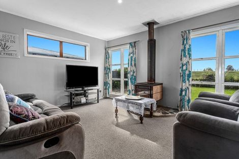 Photo of property in 46 College Road, Edgecumbe, 3120