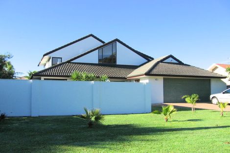 Photo of property in 15 Landing Drive, Albany, Auckland, 0632