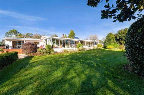 Photo of property in 71 Tarata Road, Inglewood, 4387