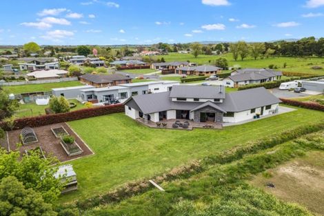 Photo of property in 8 Mountain View Road, Te Aroha, 3320