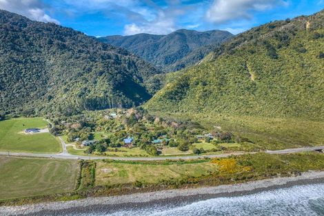 Photo of property in 2a Golden Sands Road, Barrytown, Runanga, 7873