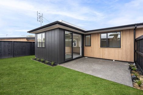 Photo of property in 2/23 Challinor Street, Pukete, Hamilton, 3200