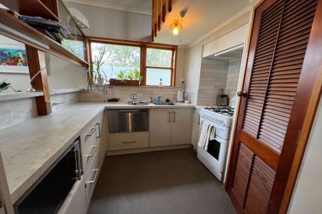 Photo of property in 24 Woodfield Avenue, Roslyn, Palmerston North, 4414