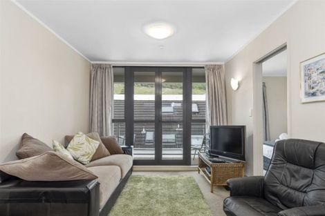 Photo of property in Capri Apartments, 5 The Mall, Mount Maunganui, 3116