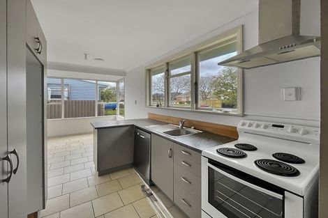 Photo of property in 2 Salford Place, Awapuni, Palmerston North, 4412