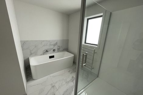 Photo of property in 42 Koreke Close, Kenepuru, Porirua, 5022