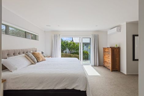 Photo of property in 6 Denby Lane, Northcote Point, Auckland, 0627