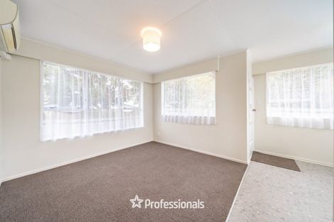 Photo of property in 15b Pencarrow Crescent, Wainuiomata, Lower Hutt, 5014
