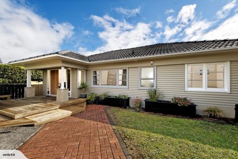 Photo of property in 1/179 Waimumu Road, Massey, Auckland, 0614