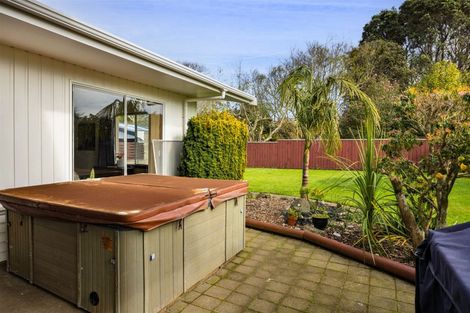 Photo of property in 2 Climie Crescent, Hawera, 4610