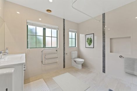 Photo of property in 24 Parkwood Crescent, Gulf Harbour, Whangaparaoa, 0930