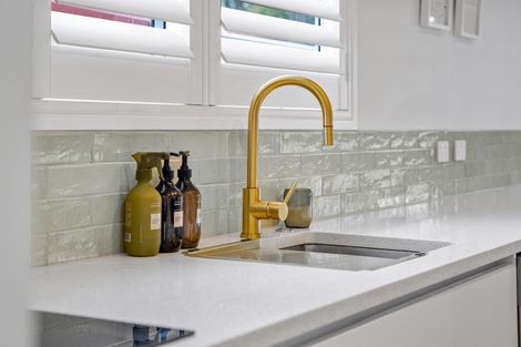 Photo of property in 3/16 Gatman Street, Birkdale, Auckland, 0626