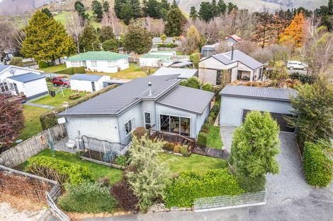 Photo of property in 5 Ryton Place, Lake Coleridge, 7572