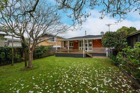 Photo of property in 16 Kensington Place, Fairfield, Hamilton, 3214