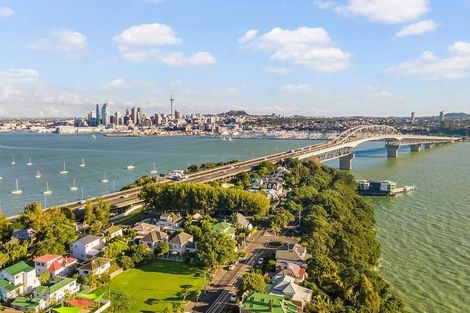 Photo of property in 1/55 James Evans Drive, Northcote, Auckland, 0627