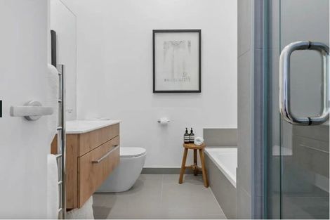 Photo of property in 4/82 East Coast Road, Milford, Auckland, 0620