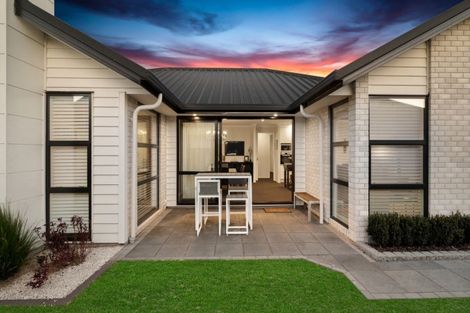 Photo of property in 8 Sarcodia Place, Papamoa Beach, Papamoa, 3118