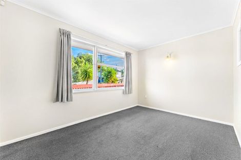 Photo of property in 56 Bolton Street, Blockhouse Bay, Auckland, 0600