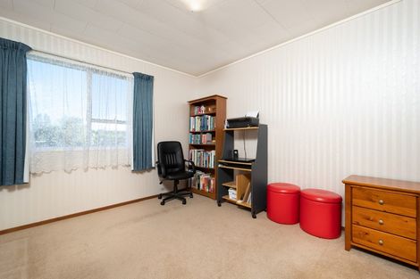 Photo of property in 6 Pankhurst Place, Sunnyvale, Auckland, 0612