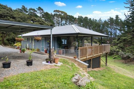 Photo of property in 93 Mcentee Road, Waitakere, Auckland, 0816