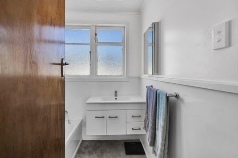 Photo of property in 99 Clawton Street, Westown, New Plymouth, 4310