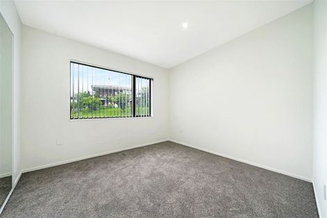 Photo of property in 16a Glen Marine Parade, Glendene, Auckland, 0602