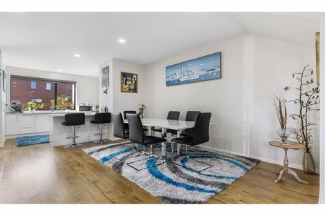 Photo of property in 2 Te Aparangi Road, Papakura, 2110