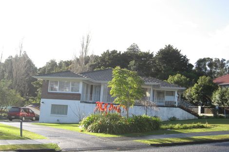 Photo of property in 30 Walpole Avenue, Hillpark, Auckland, 2102