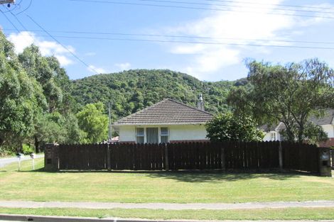 Photo of property in 66 Maymorn Road, Te Marua, Upper Hutt, 5018