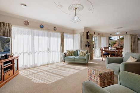 Photo of property in 10 Ridgemount Terrace, Welcome Bay, Tauranga, 3112