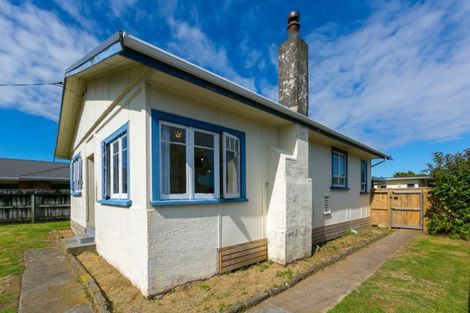 Photo of property in 352 Carrington Street, Vogeltown, New Plymouth, 4310