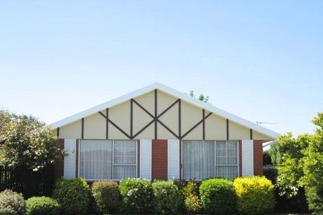 Photo of property in 28 Dunbarton Street, Redwood, Christchurch, 8051