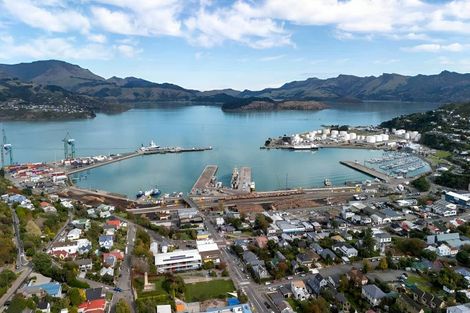 Photo of property in 2a Ripon Street, Lyttelton, 8082