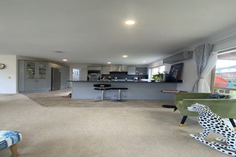 Photo of property in 12 Maybole Drive, Flat Bush, Auckland, 2016