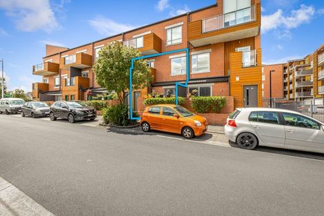 Photo of property in 2/160c Hobsonville Point Road, Hobsonville, Auckland, 0616