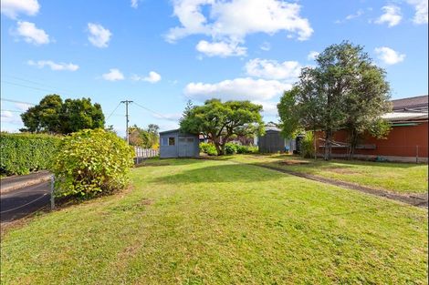 Photo of property in 15 Chorley Avenue, Massey, Auckland, 0614