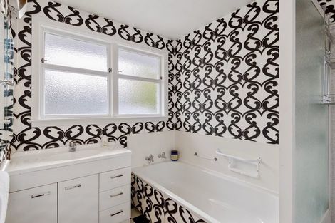 Photo of property in 2/98 Office Road, Merivale, Christchurch, 8014