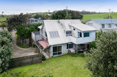 Photo of property in 3 Hira Street, Ohawe, Hawera, 4671
