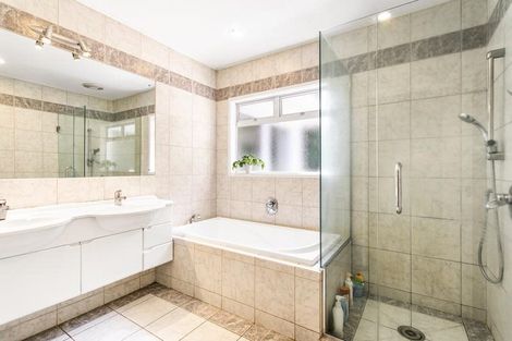 Photo of property in 48 Hilling Street, Titirangi, Auckland, 0604