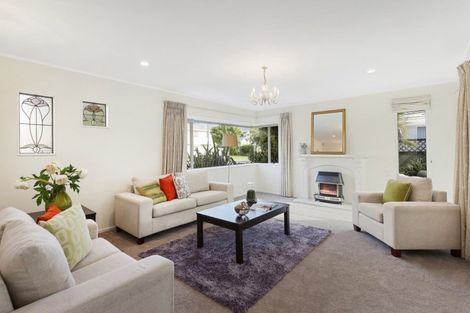 Photo of property in 17 Samwell Drive, Whitby, Porirua, 5024
