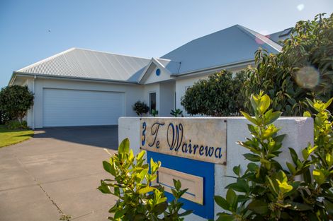 Photo of property in 3 Te Wairewa Street, Pegasus, 7612