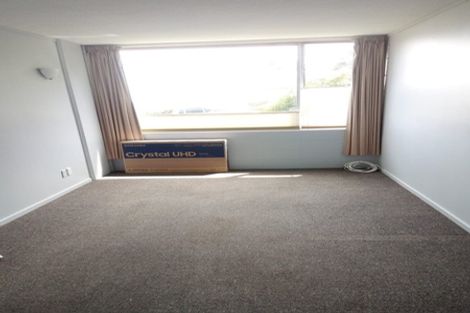 Photo of property in Beresford Apartments, 5/118 Russell Terrace, Berhampore, Wellington, 6023