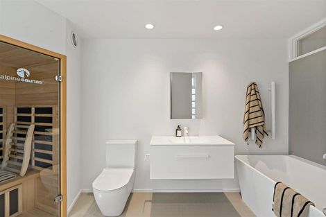 Photo of property in 1a William Street, Takapuna, Auckland, 0622