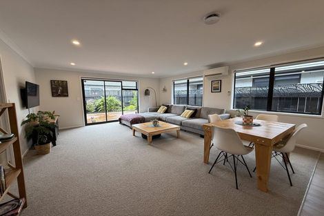 Photo of property in 51 Hills View Drive, Papamoa, 3118