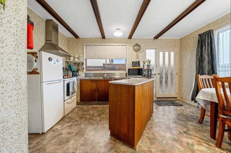 Photo of property in 5 Union Street, Merrilands, New Plymouth, 4312