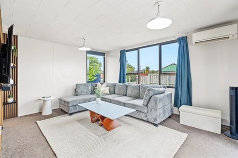 Photo of property in 8a Queenspark Drive, Parklands, Christchurch, 8083