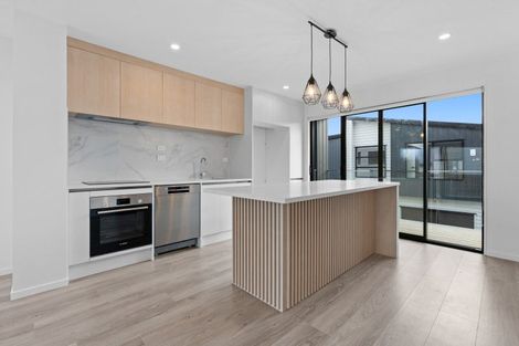 Photo of property in 165b Wiseley Road, West Harbour, Auckland, 0618